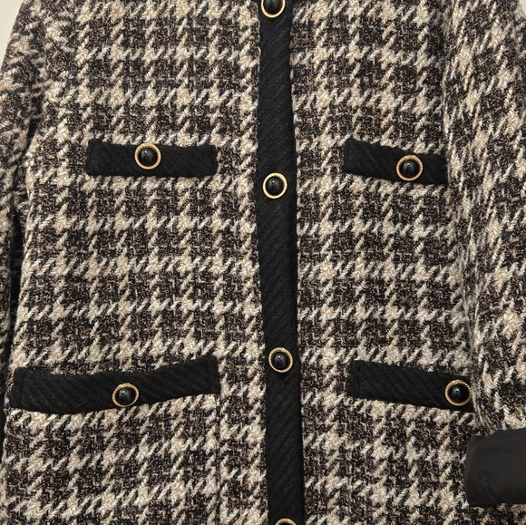 H&M Textured-weave Jacket in a black and cream houndstooth pattern - Picture 4 of 9